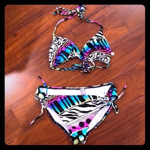Roxy multi-color 2 pc swimsuit.
